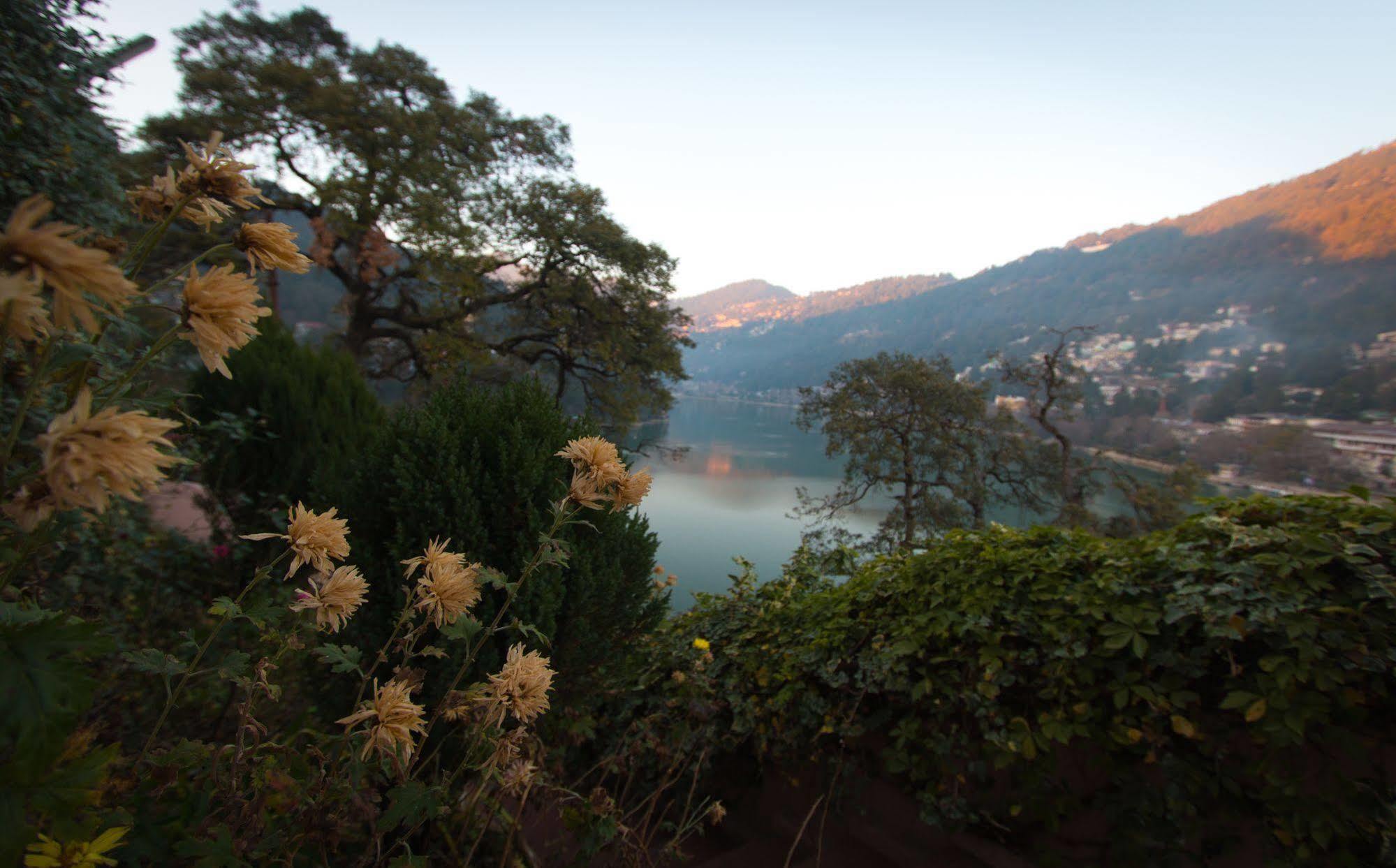 Himalaya Hotel Nainital Exterior photo